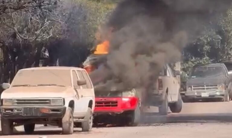 Suspenden áreas de empresa gasera tras explosión de tanque e incendio de camioneta
