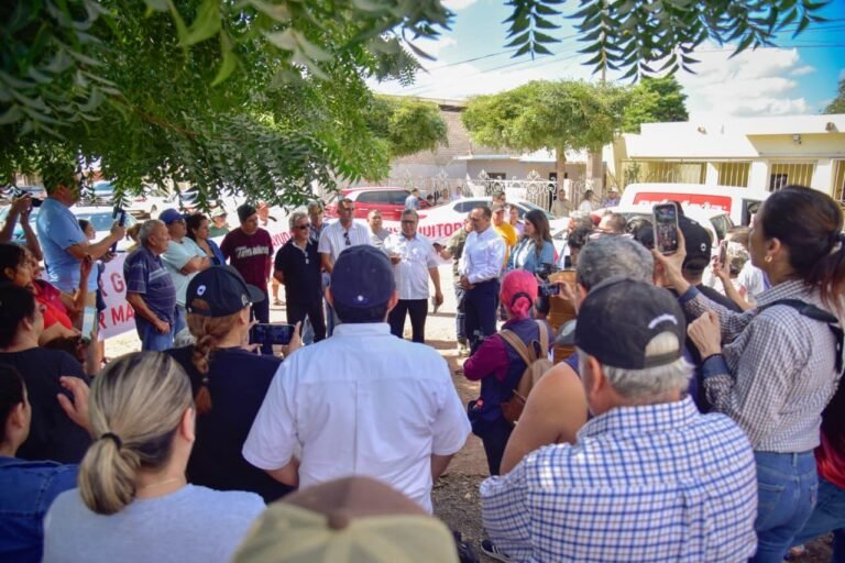 Presidente Antonio Menéndez atiende en el ejido 9 de Diciembre llamado ciudadano
