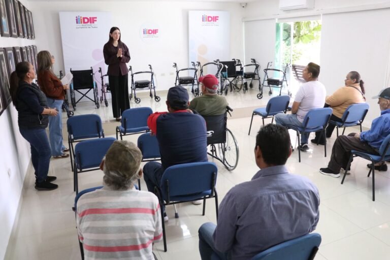 Entregan aproximadamente 30 aparatos funcionales gracias a gestión realizada en la Caravana del Bienestar