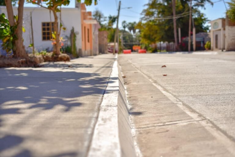 Antonio Menéndez entrega obras prioritarias en zona rural por el orden de los 4.8 mdp