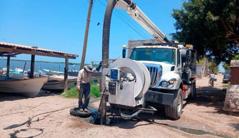 “Refuerza Ahome obras de cárcamos, drenajes y limpieza de canales para prevenir afectaciones por lluvias”: Antonio Menéndez